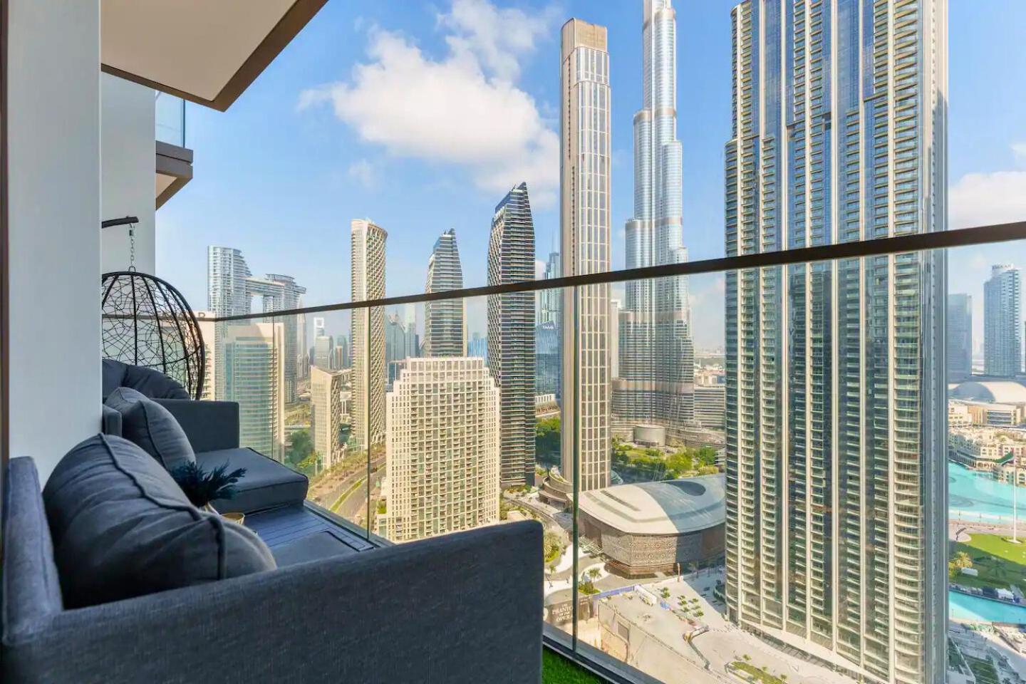 Jaw Dropping Burj Khalifa View 3 Min To Mall